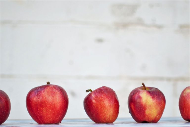 row-of-apples